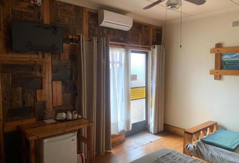 住宿加早餐  Nkwasi Lodge