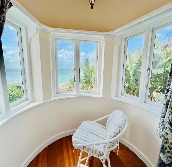 مبيت وإفطار Sunny Cove Manor