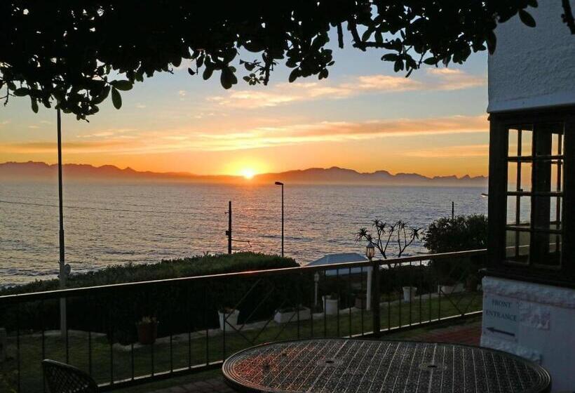 مبيت وإفطار Sunny Cove Manor