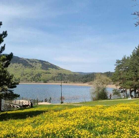 호텔 Abant Dort Mevsi̇m Konaği Hostel