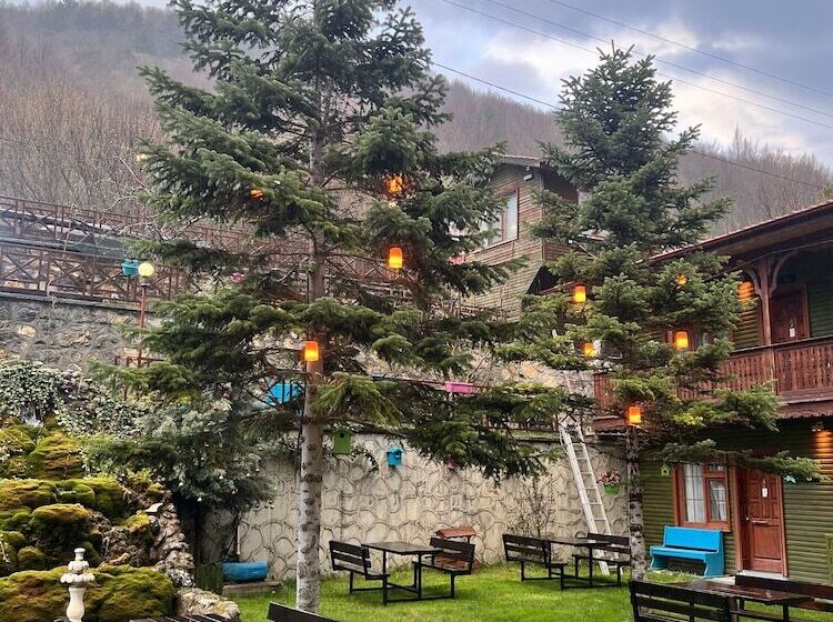 호텔 Abant Dort Mevsi̇m Konaği Hostel