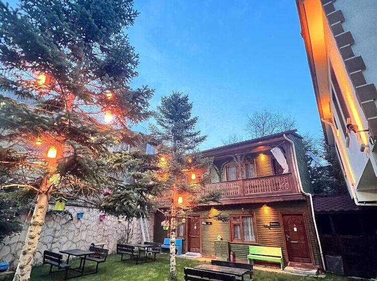 호텔 Abant Dort Mevsi̇m Konaği Hostel