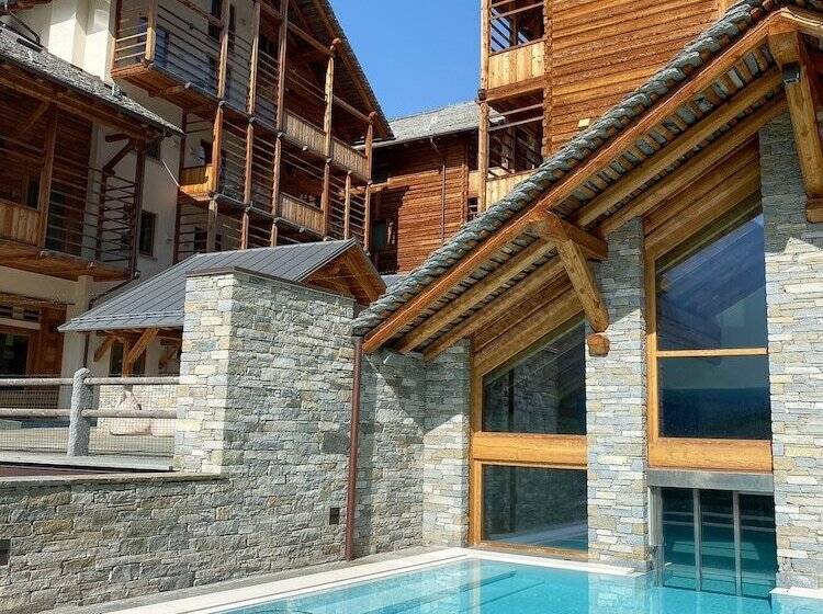 בית מלון כפרי Alagna Mountain Resort & Spa