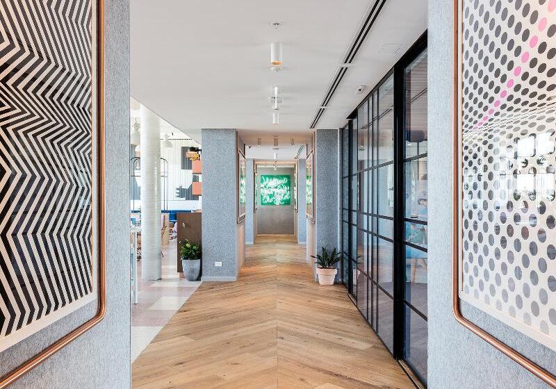 בית מלון כפרי Citadines Connect Sydney Airport