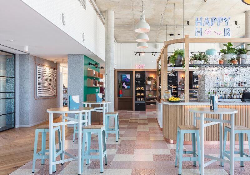 בית מלון כפרי Citadines Connect Sydney Airport