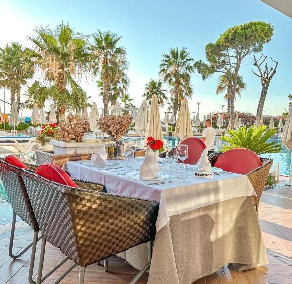 Fafa Premium Hotel & Spa