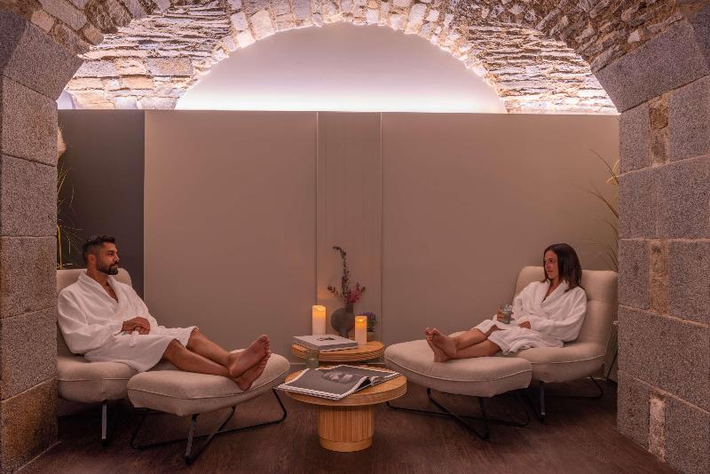 فندق Golden Tulip Saint Malo– Le Grand Be