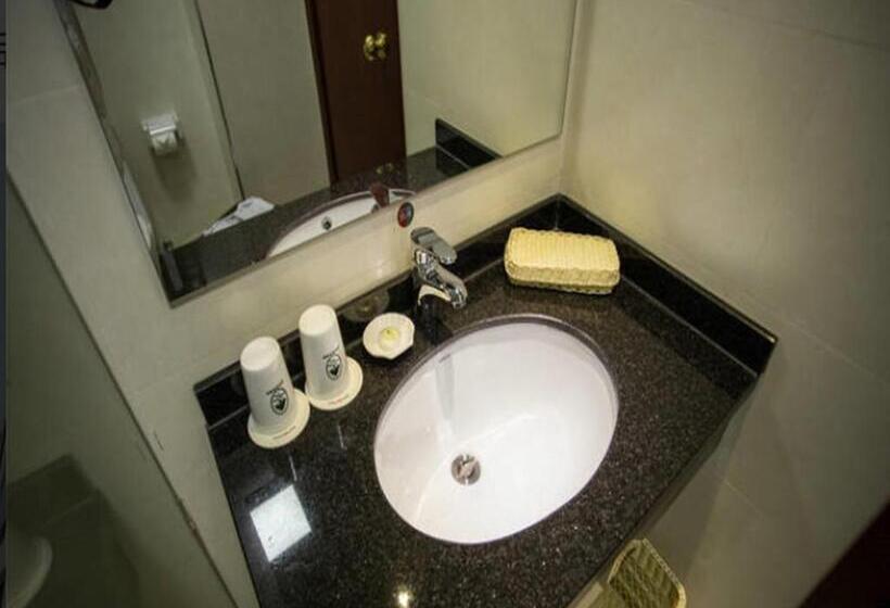 酒店 Greentree Inn Qinhuangdao Railway Station Square Express