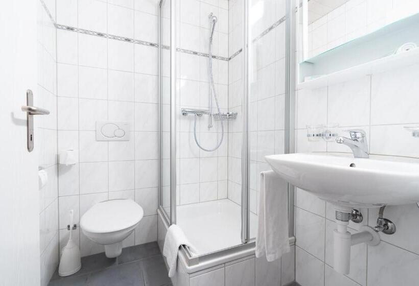 בית מלון כפרי Landhaus Adler