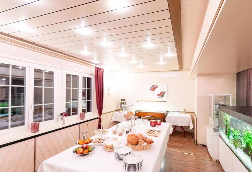 בית מלון כפרי Landhaus Adler