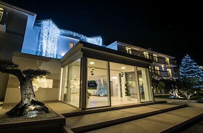 هتل Malucri Resort