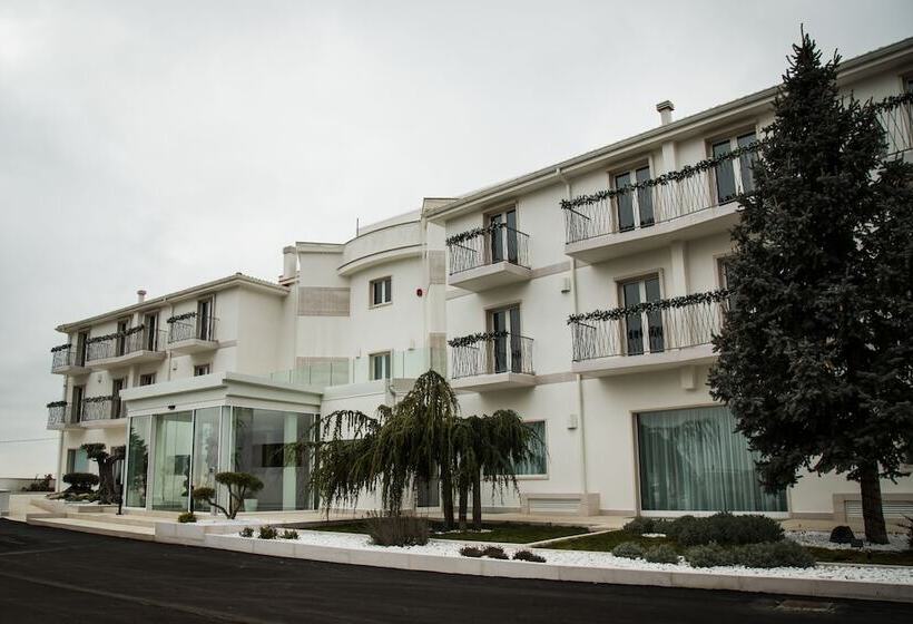 هتل Malucri Resort