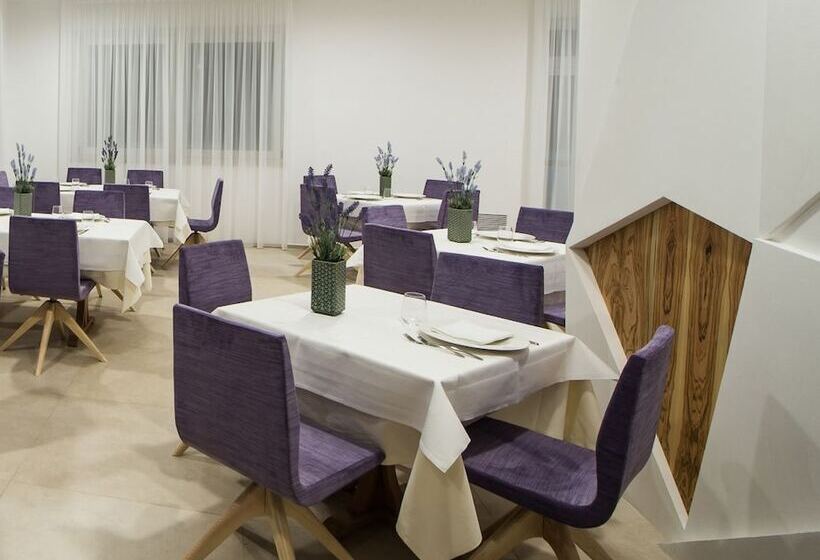 هتل Malucri Resort