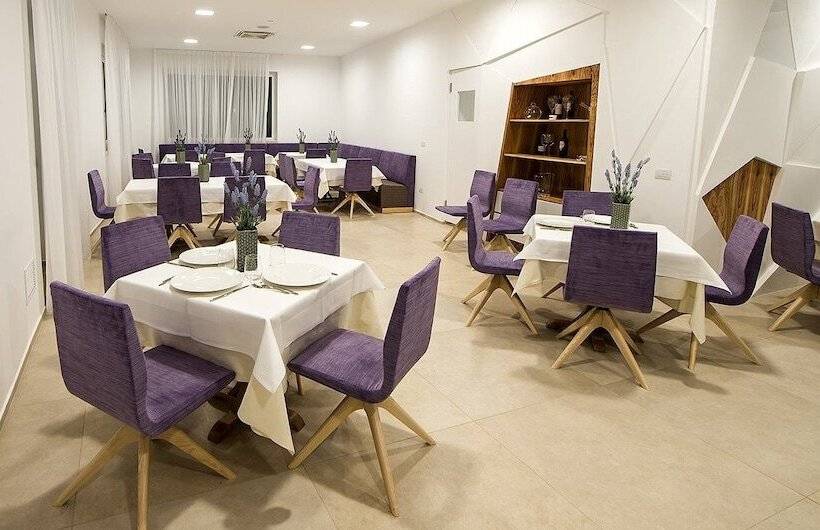 هتل Malucri Resort