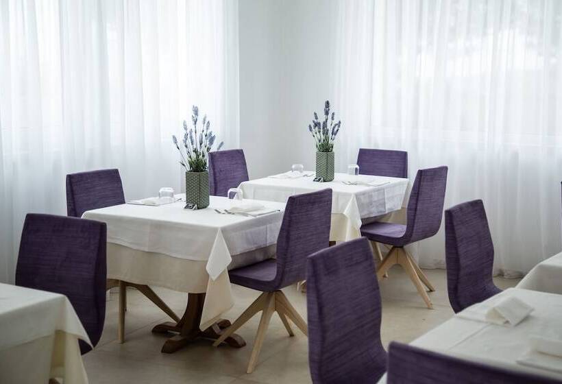 هتل Malucri Resort