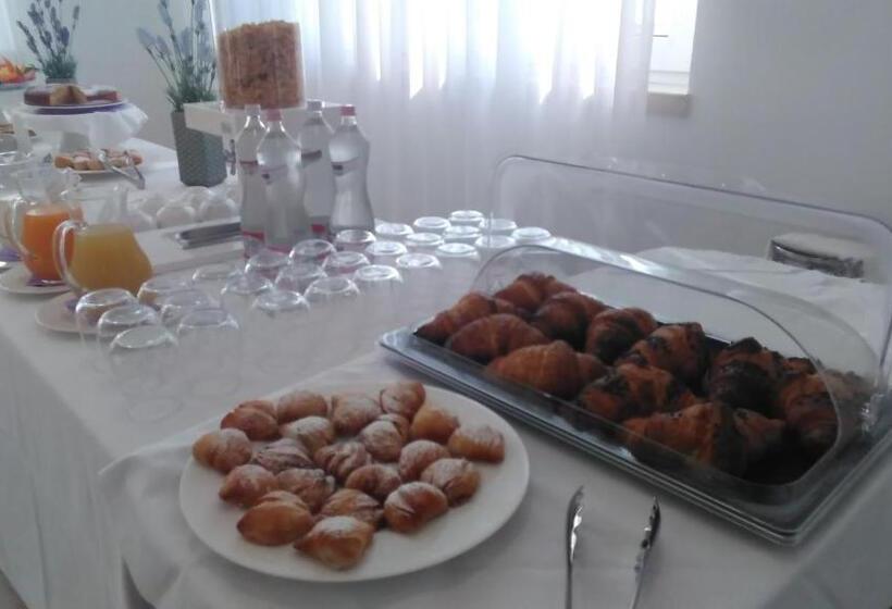 هتل Malucri Resort