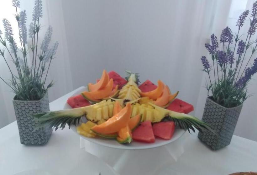 هتل Malucri Resort