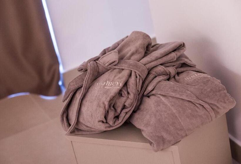 هتل Malucri Resort