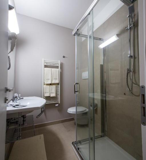 هتل Malucri Resort