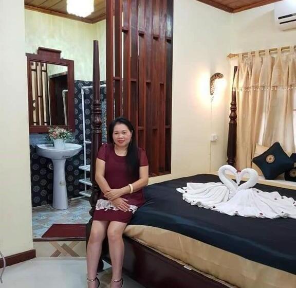 ホテル Sakura Wood House