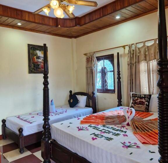 ホテル Sakura Wood House