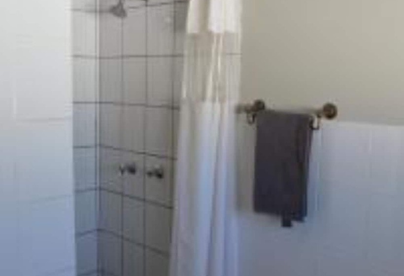 בית מלון כפרי The George