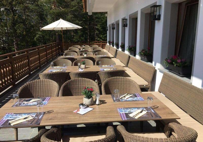 ホテル Sarain Active Mountain Resort