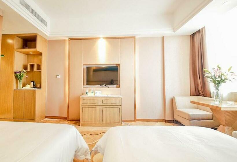 Vienna International Hotel Huhan Jiedaokou