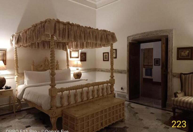 استراحتگاه The Rajbari Bawali