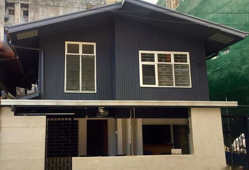 The Hub District Hostel And Dorm