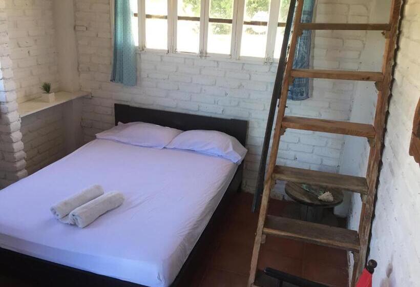 Casa Barca Taganga Hostel