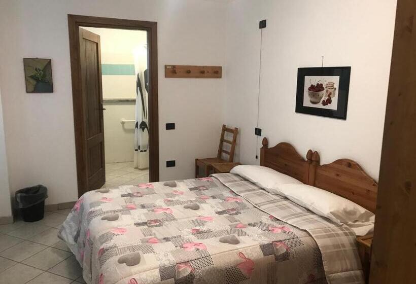 Schronisko Rifugio Escursionistico La Ruà