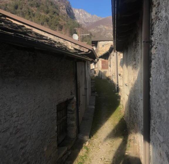 ユースホステル Rifugio Escursionistico La Ruà