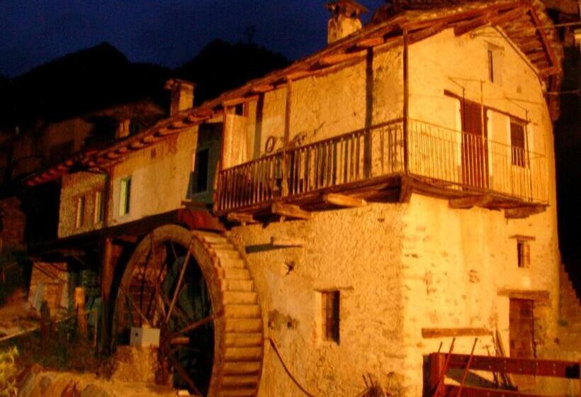 ユースホステル Rifugio Escursionistico La Ruà