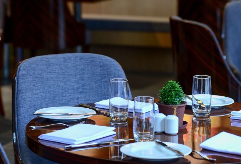 هتل Howard Johnson By Wyndham Kolkata Airport