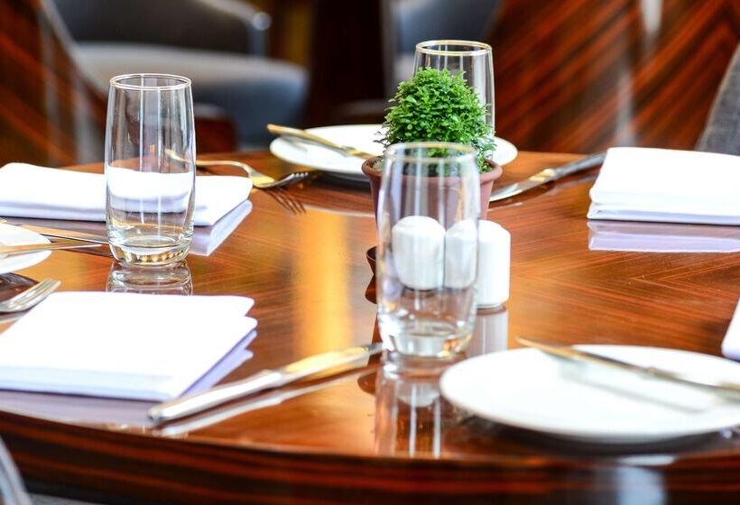 هتل Howard Johnson By Wyndham Kolkata Airport