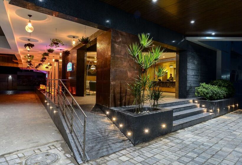 هتل Howard Johnson By Wyndham Kolkata Airport