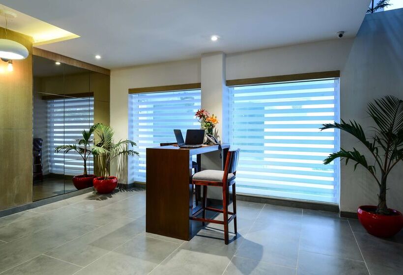 هتل Howard Johnson By Wyndham Kolkata Airport