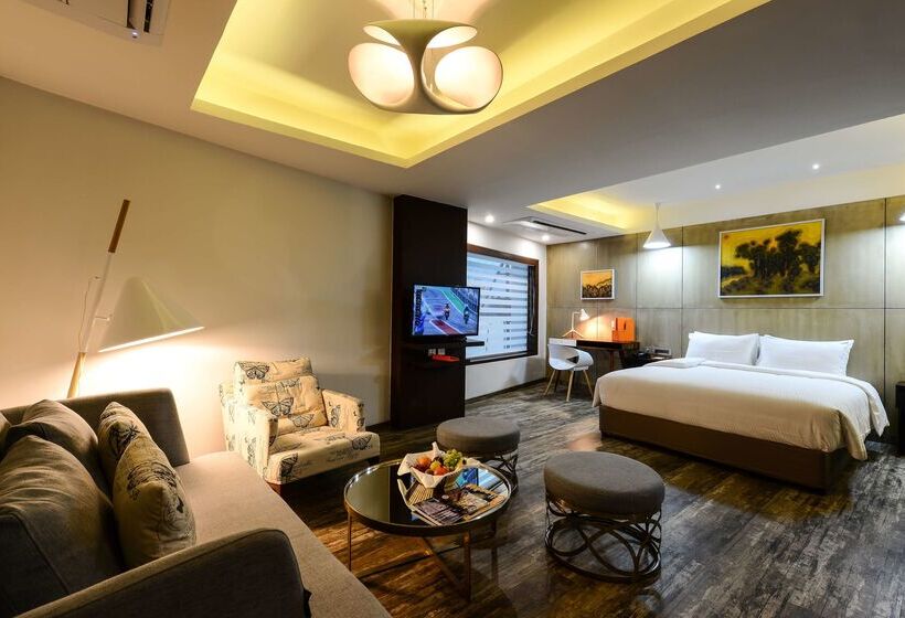 هتل Howard Johnson By Wyndham Kolkata Airport