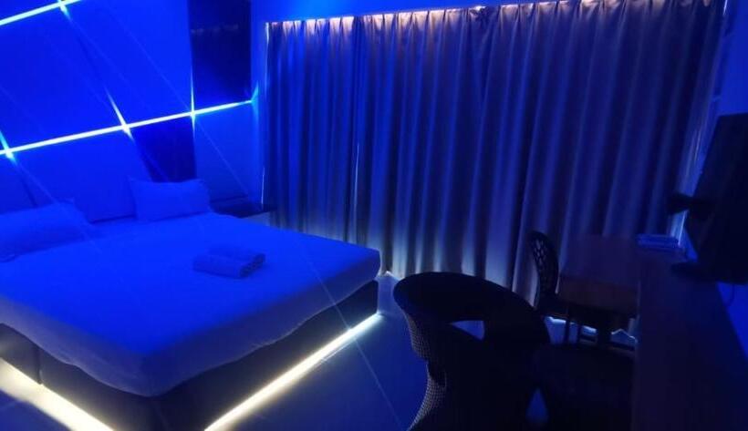 فندق Vevo Puchong Malaysia