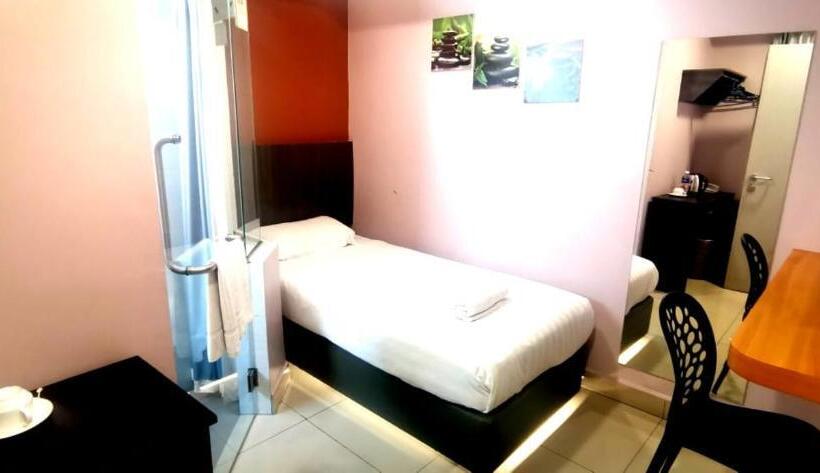 فندق Vevo Puchong Malaysia