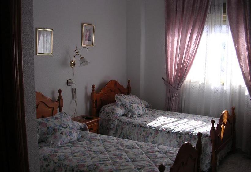 호스텔 Hostal Asensio Nijar