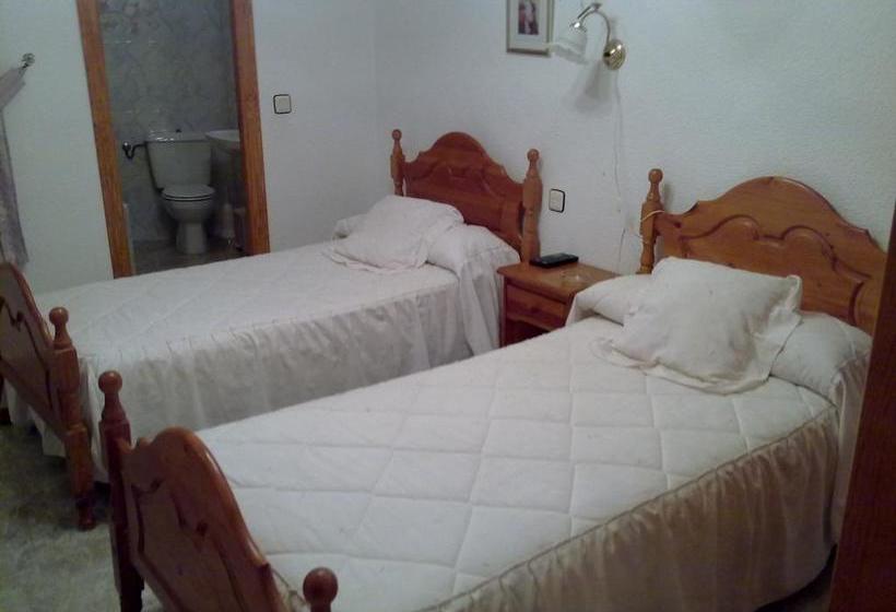 호스텔 Hostal Asensio Nijar