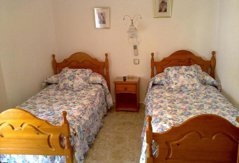 호스텔 Hostal Asensio Nijar