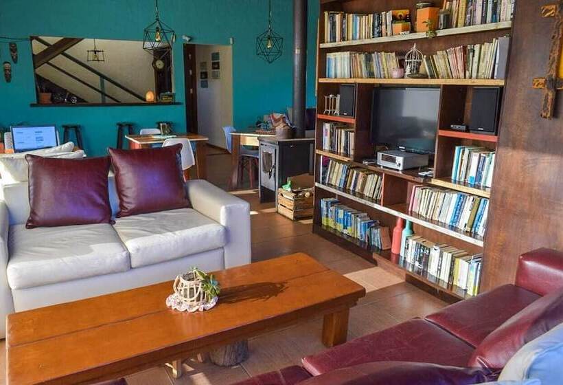 هاستل Posada De La Viuda