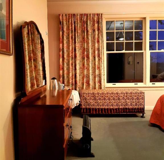 住宿加早餐  Barnett Lodge