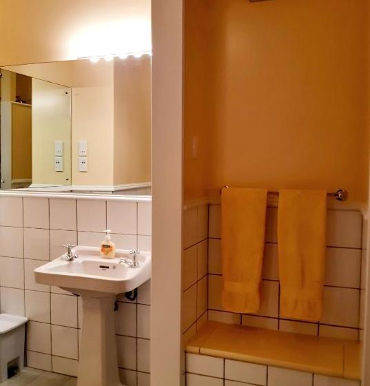 住宿加早餐  Barnett Lodge