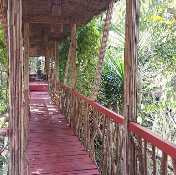 Bed and Breakfast Centro Bajo Hotel & Resto