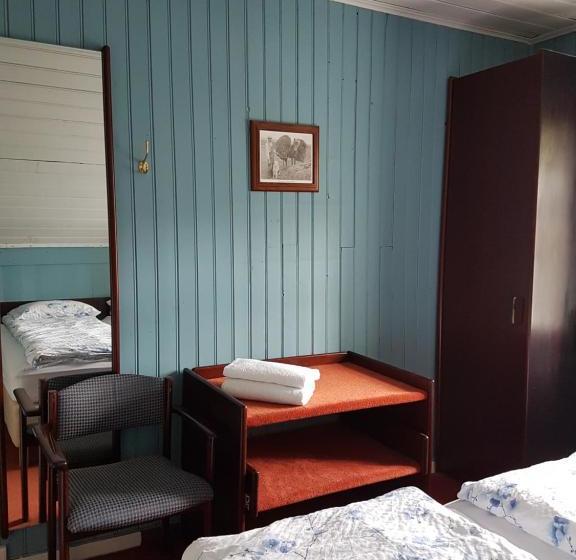 تختخواب و صبحانه Guesthouse Gamli Bær