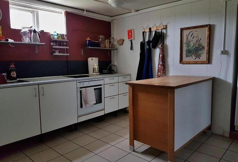 تختخواب و صبحانه Guesthouse Gamli Bær